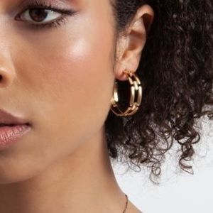 Miranda Frye Taylor Hoop Earrings